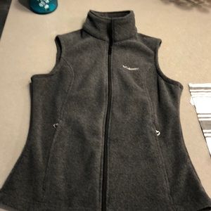 Gray Columbia vest size small